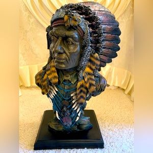 YOUNGS INC. VINTAGE INDIAN CHIEF &. BUST FIGURINE